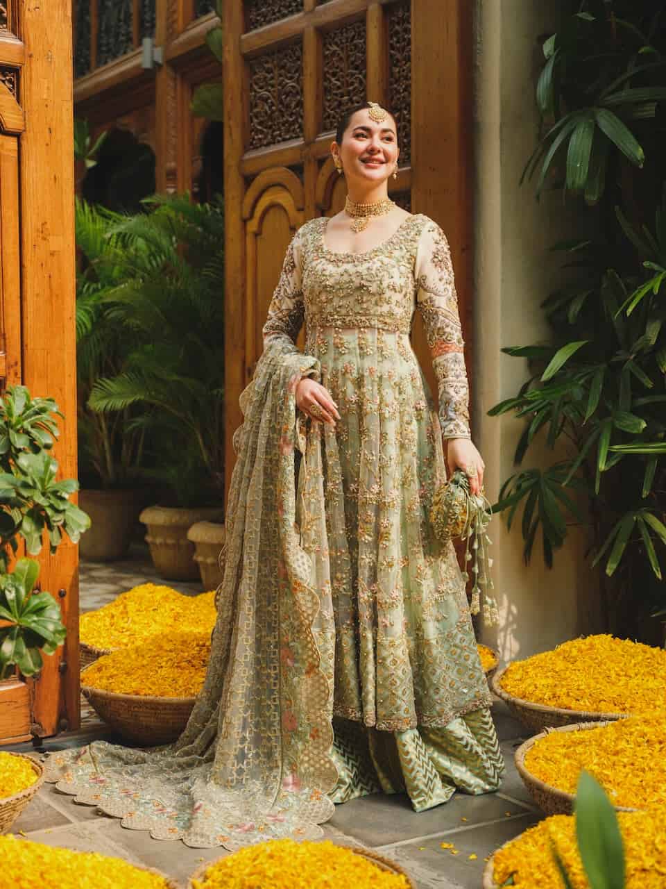 Hania Amir | Stylish dresses for girls, Trendy dress outfits, Print chiffon  dress