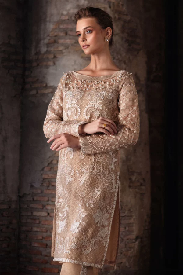 Fusion by mushq ready to wear | pret | fully stitched | vixen